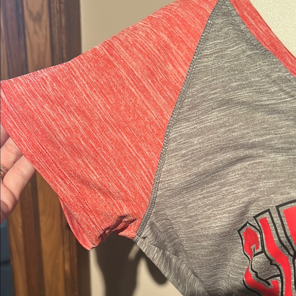 Red Brand Cincinnati Reds V-Neck Tee size large - Picture 4 of 6